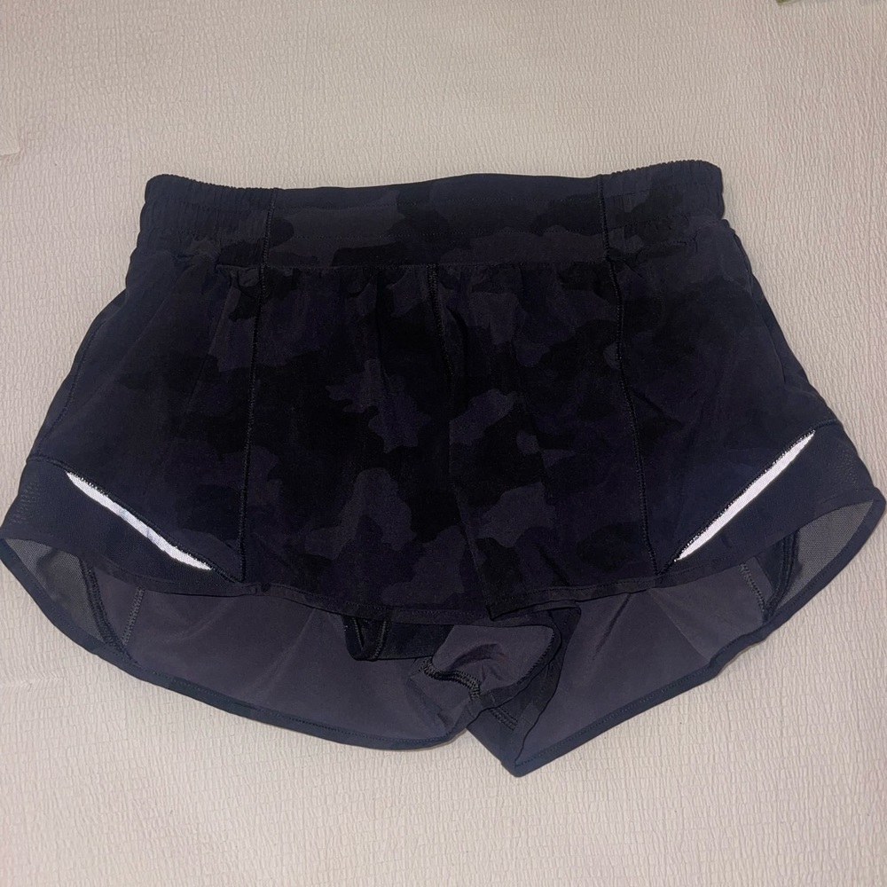 Lulu Lemon, size 8, black camo pattern